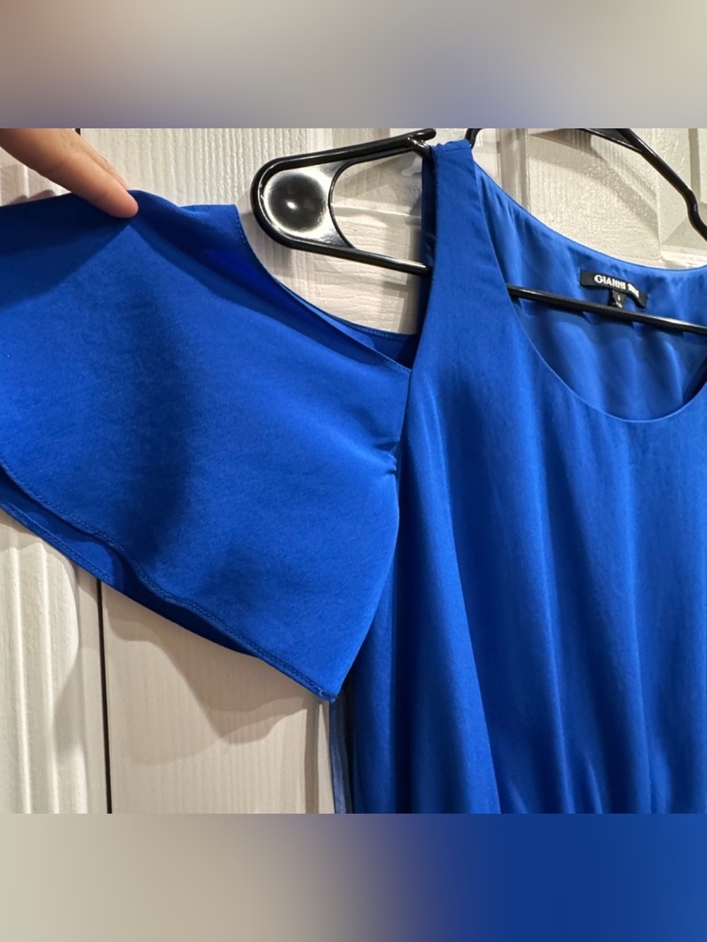 Gianni Bini Royal Blue Cold Shoulder Flutter Sleeve Mini Dress Size 4 - Picture 5 of 5